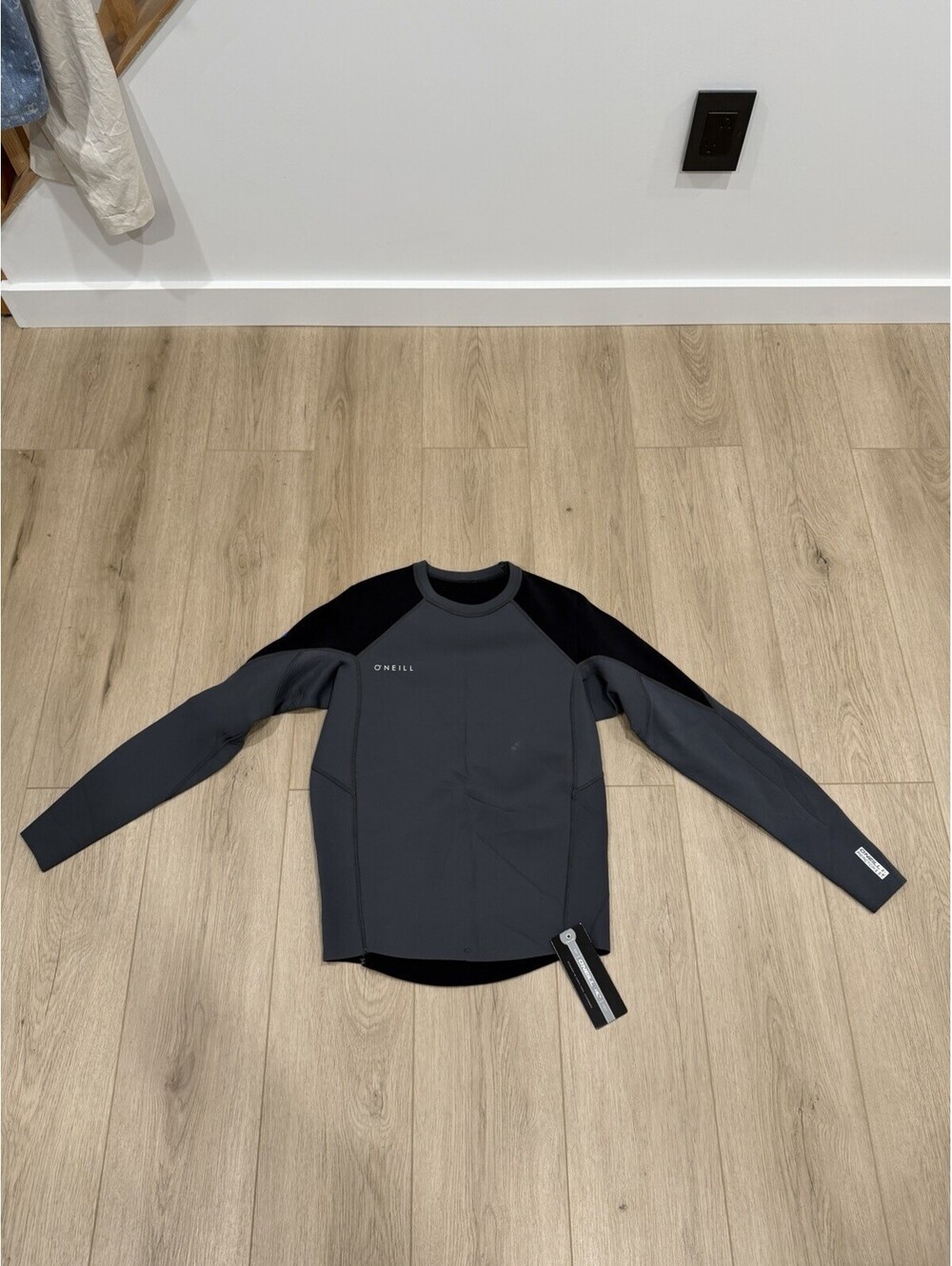 NWT O'Neill Reactor II 0.5mm Long Sleeve Wetsuit Top Surf Swim Grey Size XL